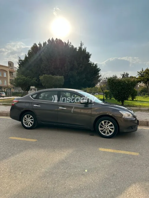 Nissan Sentra 2017 White Used for Sale - 5