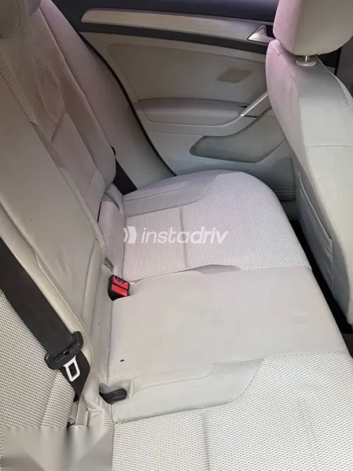 فولكس فاغن جولف 2015 رمادي مستعملة للبيع - 3