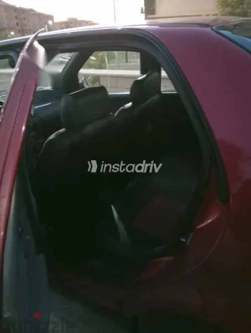 فيات سينا 2002 أحمر مستعملة للبيع - 8