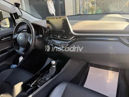تويوتا C-HR 2022 أزرق غامق مستعملة للبيع - 9