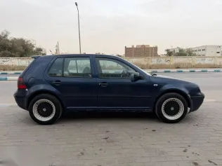 فولكس فاغن جولف 1999 أزرق غامق مستعملة للبيع