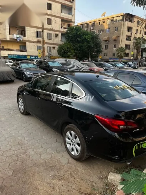 اوبل أسترا 2019 أسود مستعملة للبيع - 2
