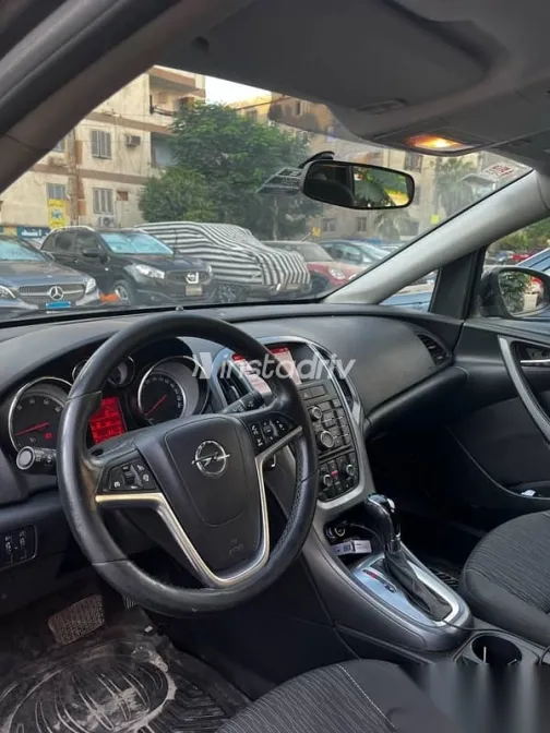 اوبل أسترا 2019 أسود مستعملة للبيع - 7