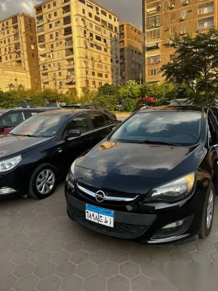 اوبل أسترا 2019 أسود مستعملة للبيع
