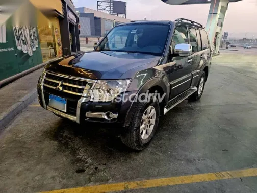 ميتسوبيشي باجيرو 2016 رمادي مستعملة للبيع - 2