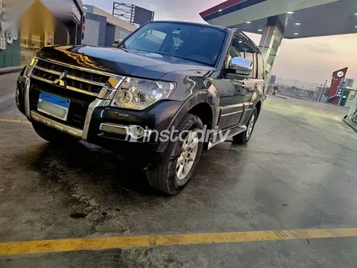 ميتسوبيشي باجيرو 2016 رمادي مستعملة للبيع - 7