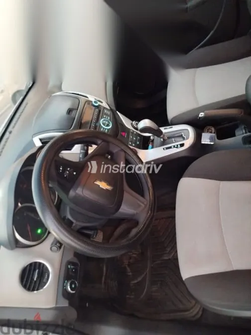 شيفروليه كروز 2015 فضي مستعملة للبيع - 5