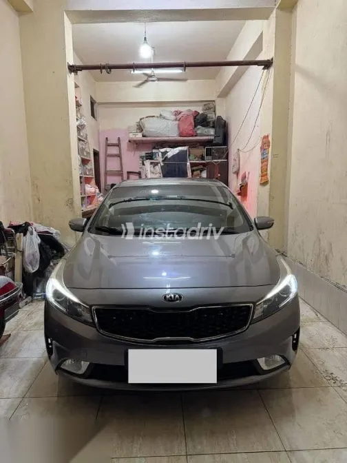 Kia Cerato 2017 Gray Used for Sale - 1