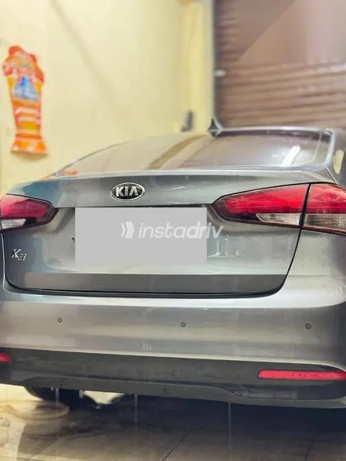 Kia Cerato 2017 Gray Used for Sale - 3