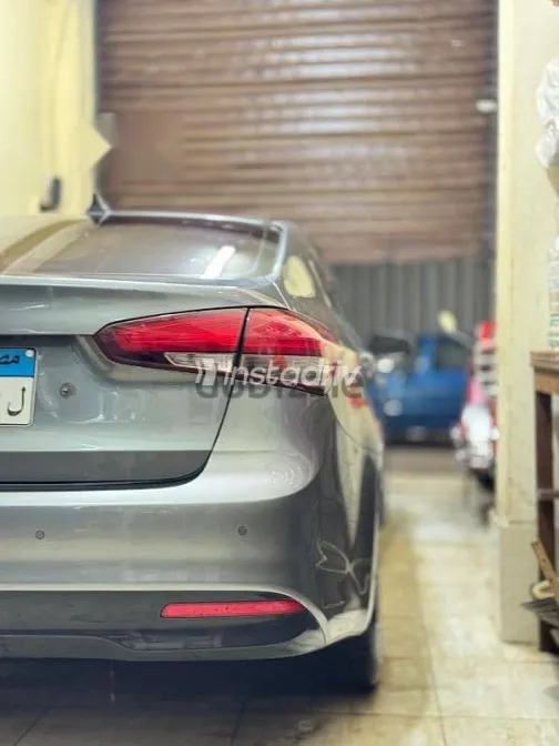 Kia Cerato 2017 Gray Used for Sale - 5