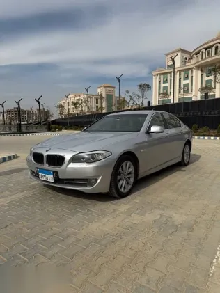 بي ام دبليو 523 2011 فضي مستعملة للبيع