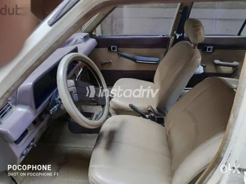 مازدا 323 1982 أبيض مستعملة للبيع - 4