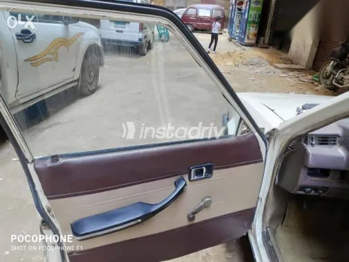 مازدا 323 1982 أبيض مستعملة للبيع - 6