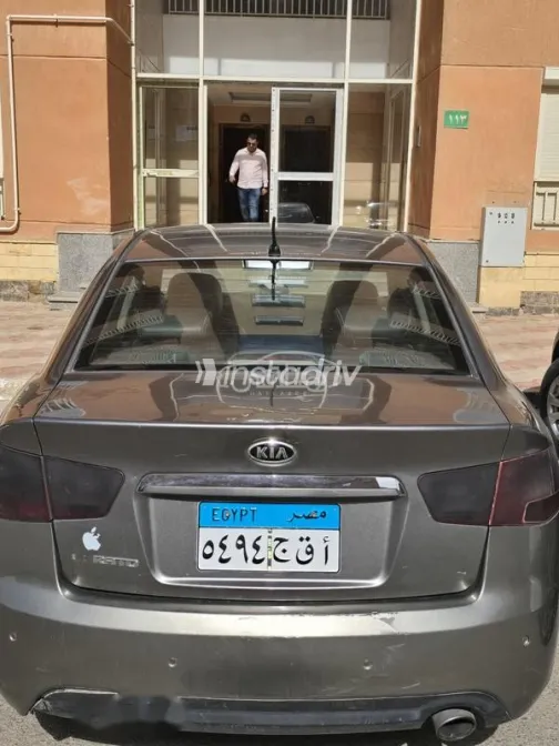 Kia Cerato 2011 Orange Used for Sale - 5