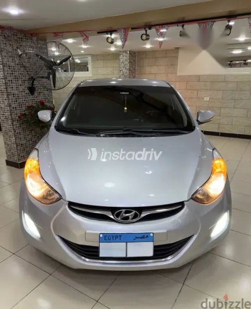 هيونداي افانتي 2011 فضي مستعملة للبيع - 1