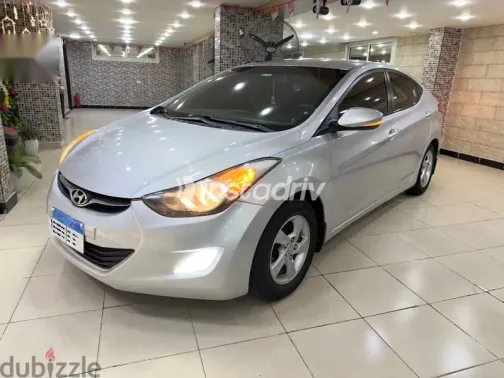 هيونداي افانتي 2011 فضي مستعملة للبيع - 3