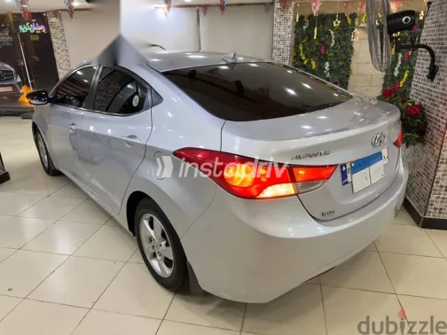 هيونداي افانتي 2011 فضي مستعملة للبيع - 6