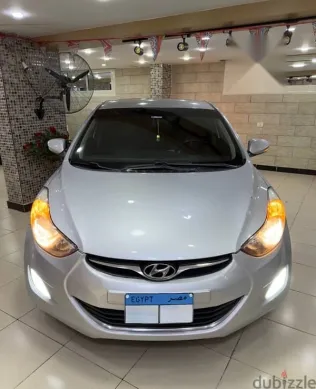 هيونداي افانتي 2011 فضي مستعملة للبيع