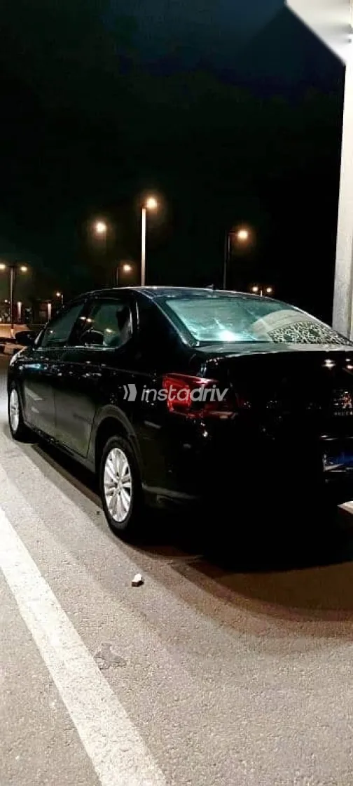 بيجو 301 2019 أسود مستعملة للبيع - 4