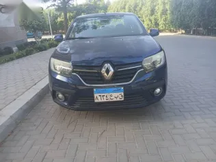 رينو لوجان 2019 أزرق غامق مستعملة للبيع