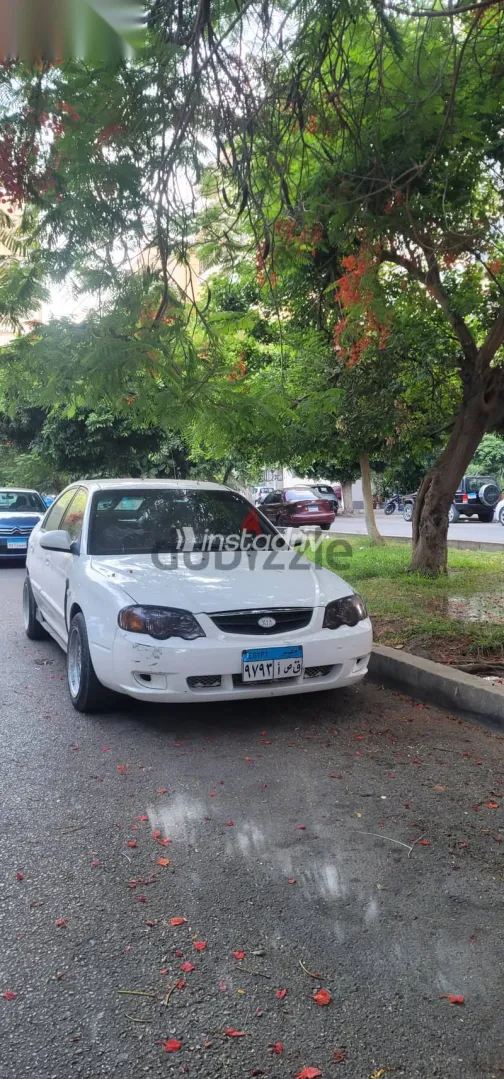Kia Shuma 2001 White Used for Sale - 1