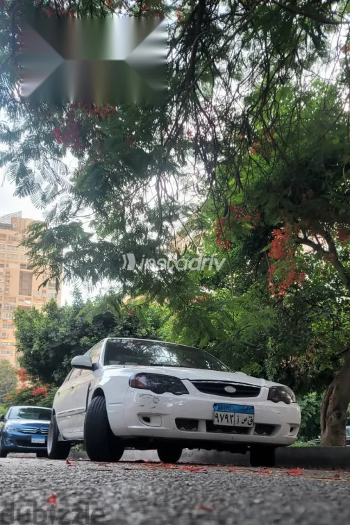 Kia Shuma 2001 White Used for Sale - 3