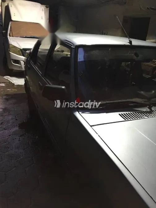 فيات شاهين 2002 فضي مستعملة للبيع - 5