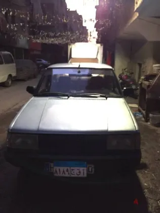 فيات شاهين 2002 فضي مستعملة للبيع