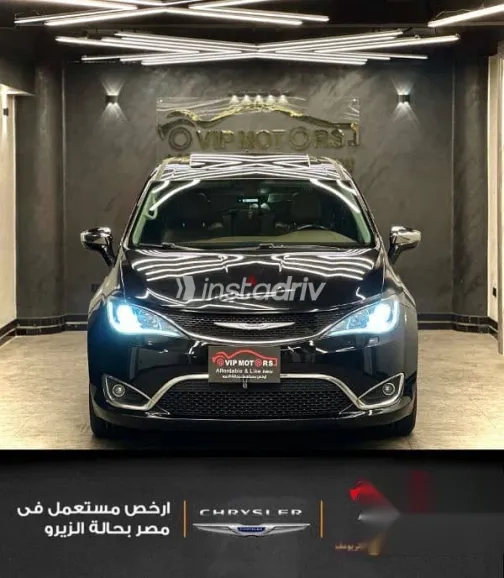 Chrysler Pacifica 2019 Black Used for Sale - 1