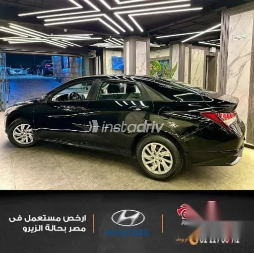هيونداي إلنترا 2021 أسود مستعملة للبيع - 3