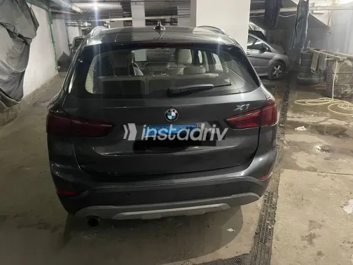 بي ام دبليو X1 2017 رمادي مستعملة للبيع - 1