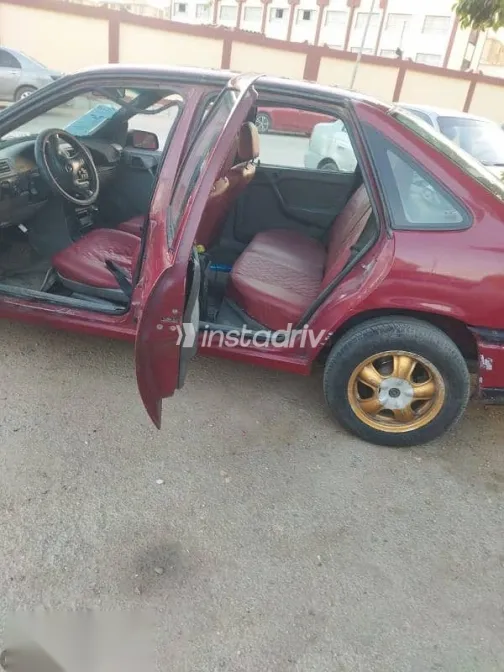 اوبل فيكترا 1994 أحمر مستعملة للبيع - 7