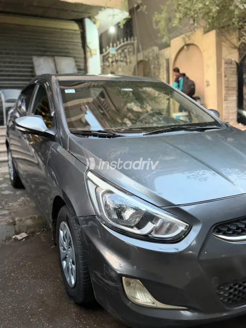 هيونداي اكسنت 2021 أبيض مستعملة للبيع - 1