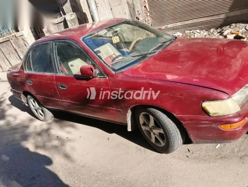 تويوتا كورولا 1993 أحمر مستعملة للبيع - 1