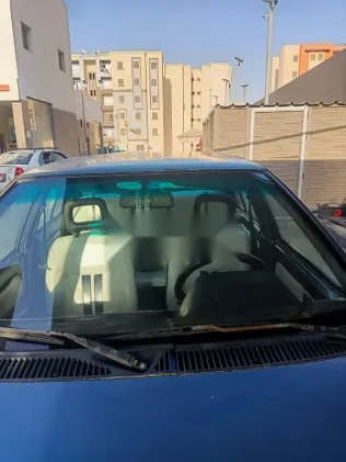 هيونداي اكسنت 1996 أزرق غامق مستعملة للبيع