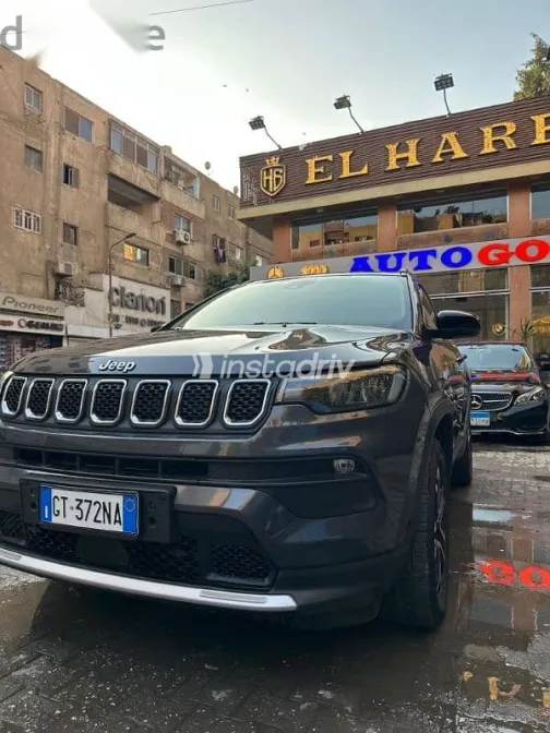 جيب كومباس 2025 رمادي جديدة للبيع - 1
