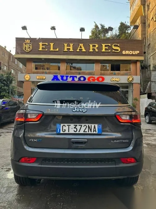 جيب كومباس 2025 رمادي جديدة للبيع - 2