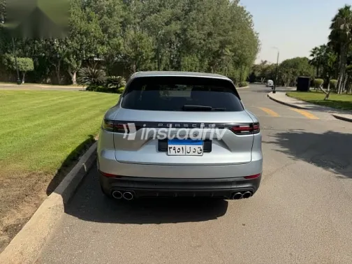 Porsche Cayenne 2020 Silver Used for Sale - 4