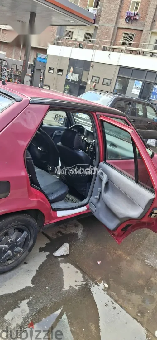 سكودا فيليشيا 2000 أحمر مستعملة للبيع - 1