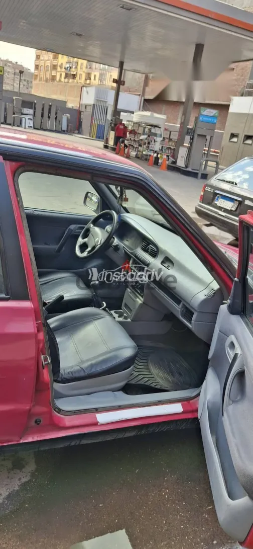 سكودا فيليشيا 2000 أحمر مستعملة للبيع - 2