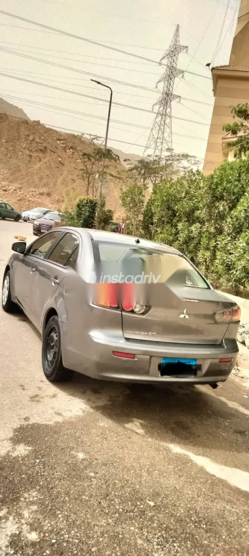 ميتسوبيشي لانسر 2017 رمادي مستعملة للبيع - 2