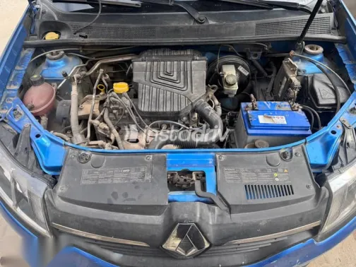 رينو سانديرو 2015 أزرق غامق مستعملة للبيع - 6