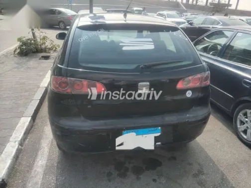 سيات ابيزا 2006 أسود مستعملة للبيع - 1