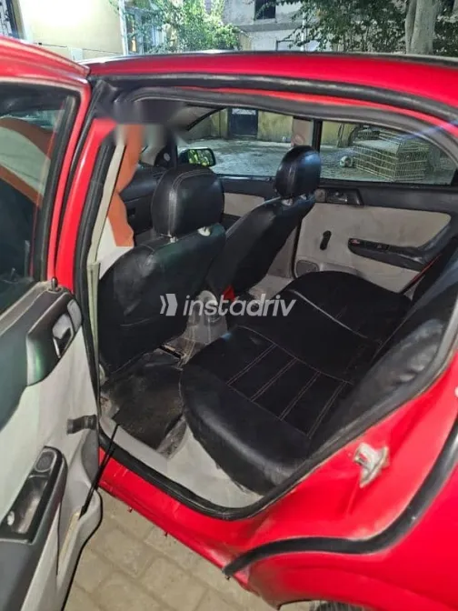 اوبل أسترا 2000 أحمر مستعملة للبيع - 3