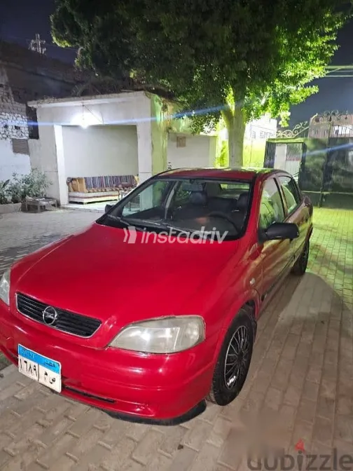 اوبل أسترا 2000 أحمر مستعملة للبيع - 7