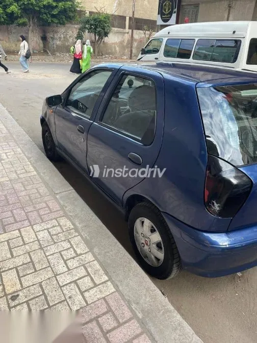 فيات باليو 2008 أزرق غامق مستعملة للبيع - 4