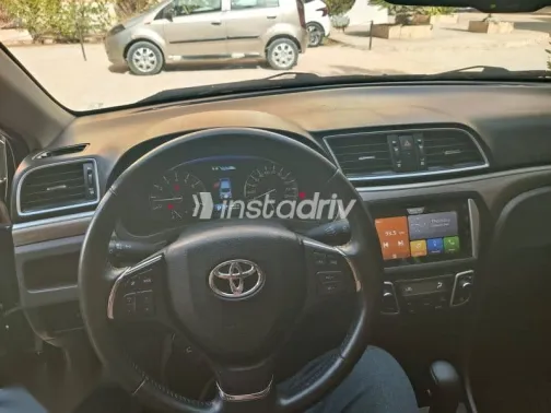 تويوتا بيلتا 2022 أسود مستعملة للبيع - 1