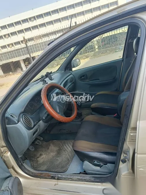 Renault Megane 1999 Gold Used for Sale - 3