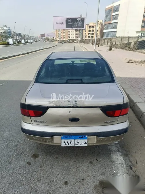 Renault Megane 1999 Gold Used for Sale - 5