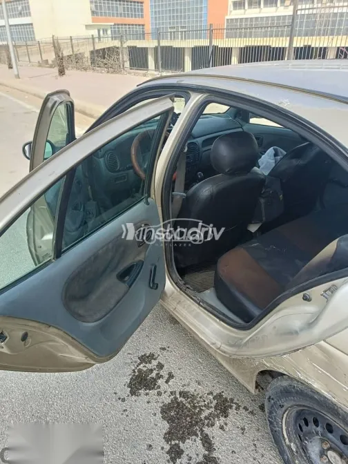 Renault Megane 1999 Gold Used for Sale - 6